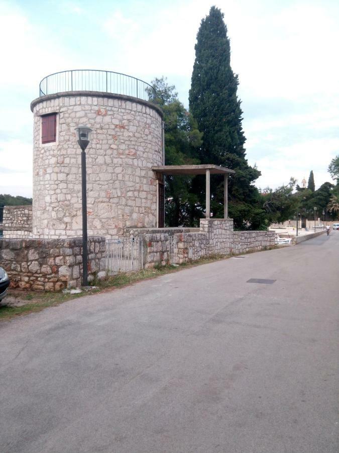 Apartmani Lomar Stari Grad  Dış mekan fotoğraf